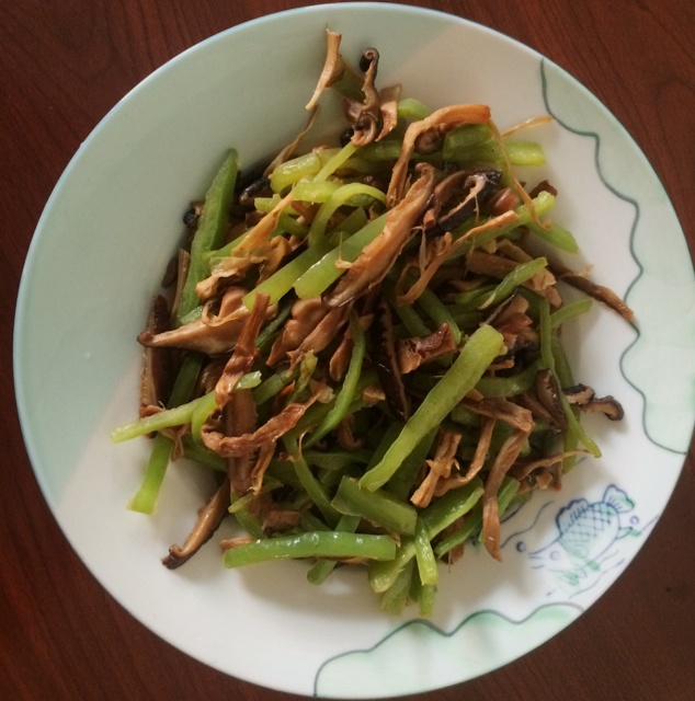 笋干香菇炒青椒