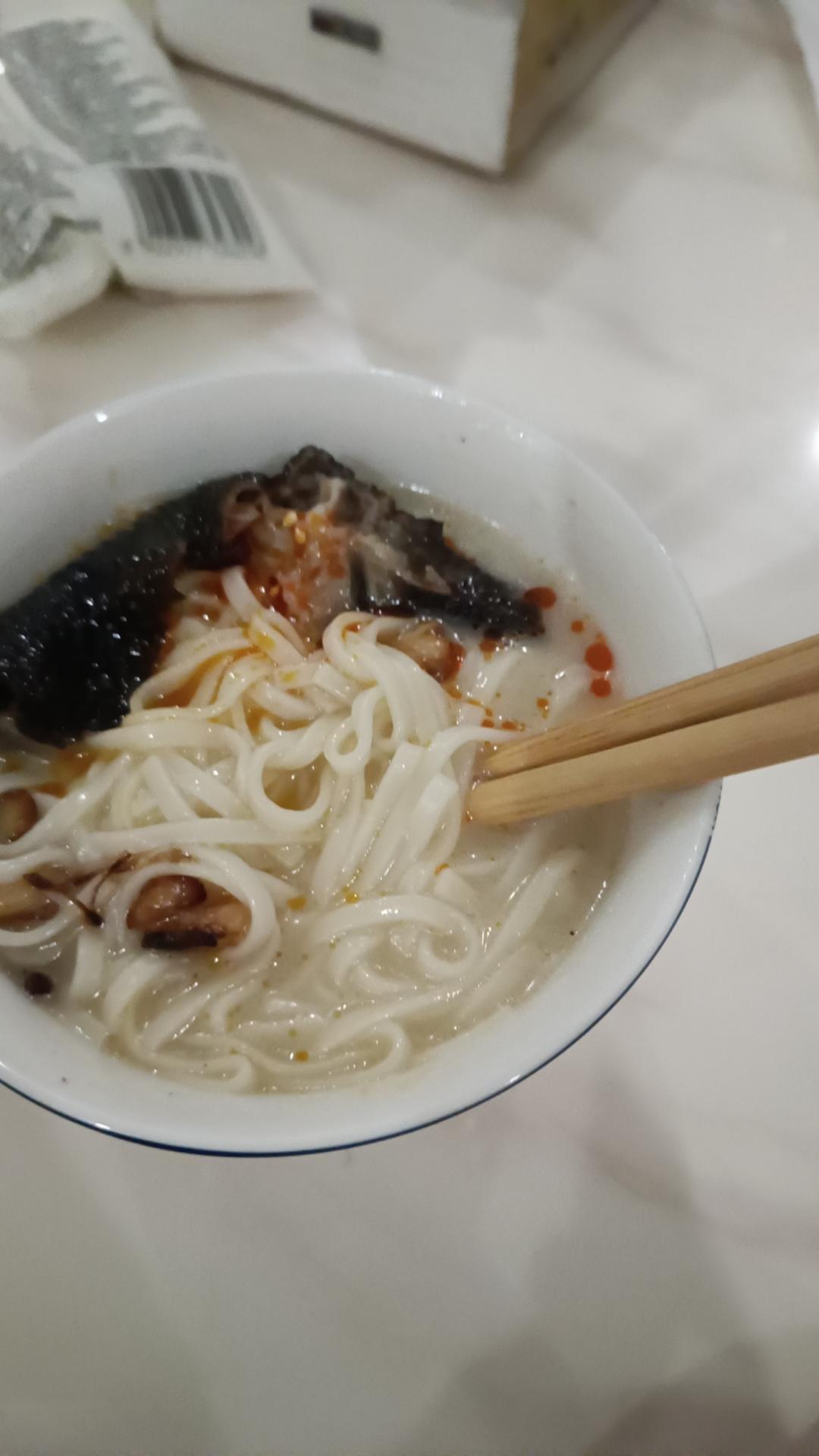 十分钟做超好吃瑶柱鲜汤面