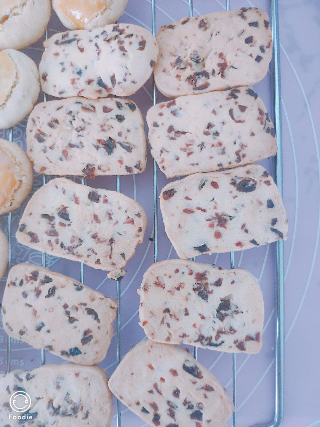 多种口味的切片曲奇（蔓越莓，抹茶杏仁，可可花生）