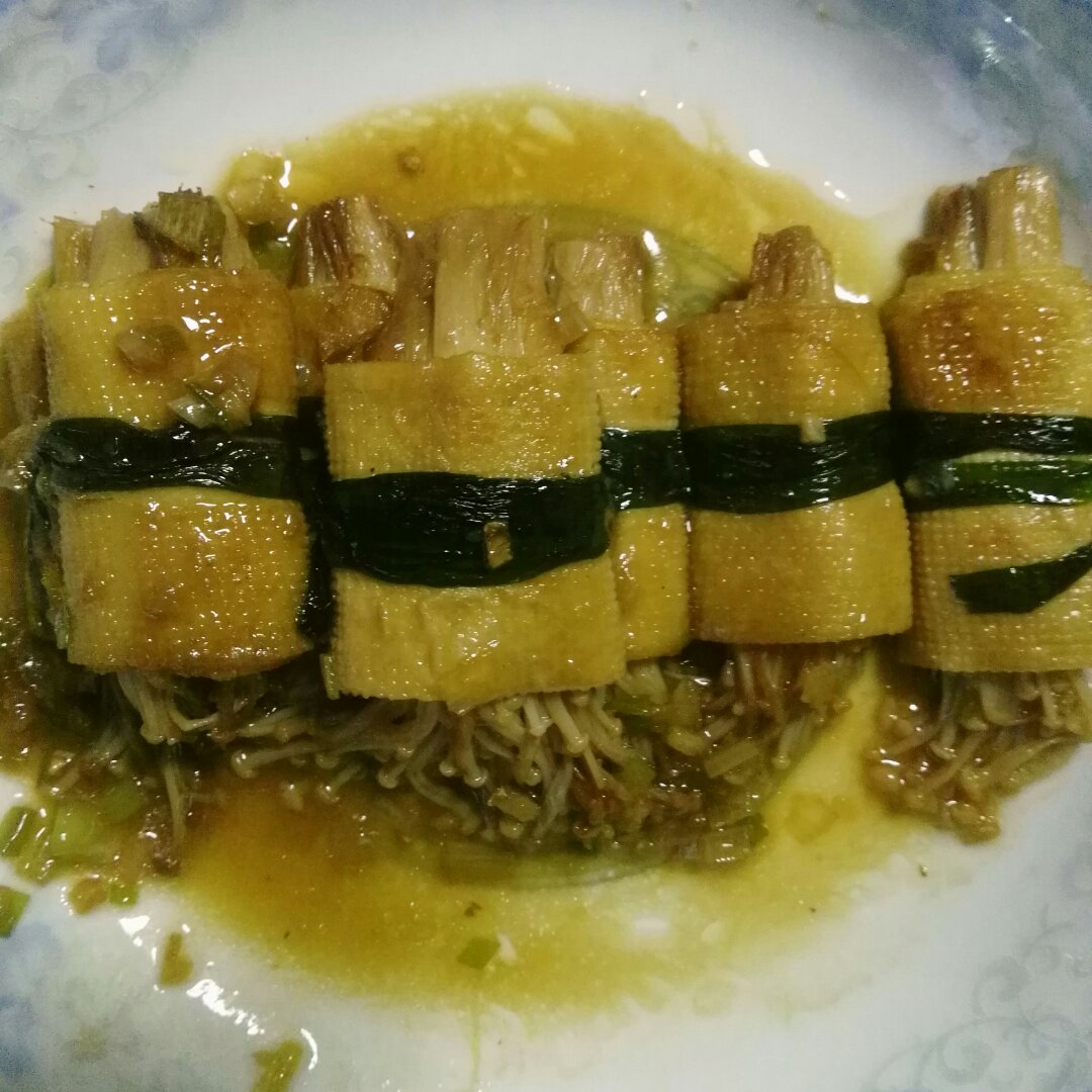 豆皮卷金针菇