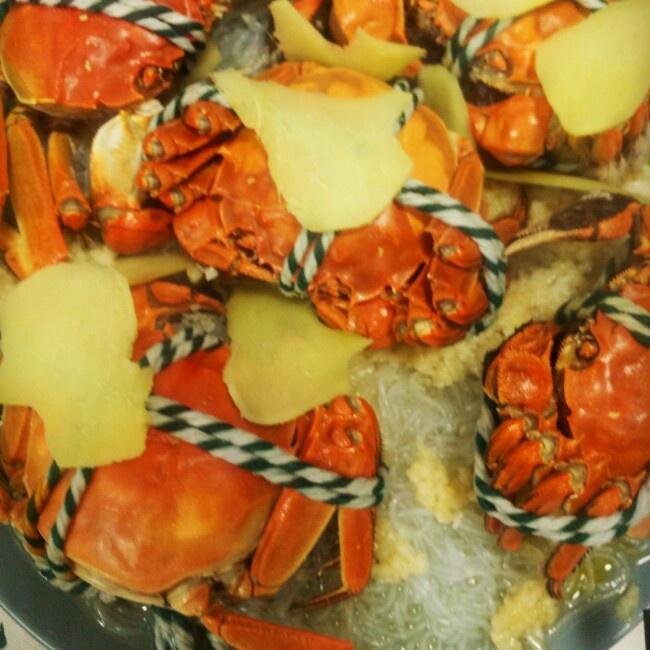 蒜蓉粉丝蒸大闸蟹的做法