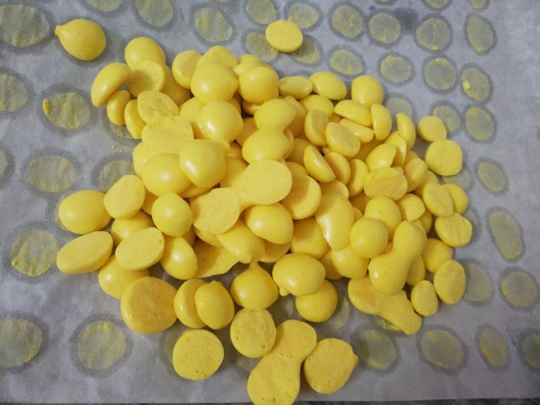 入口即化的无添加蛋黄溶豆