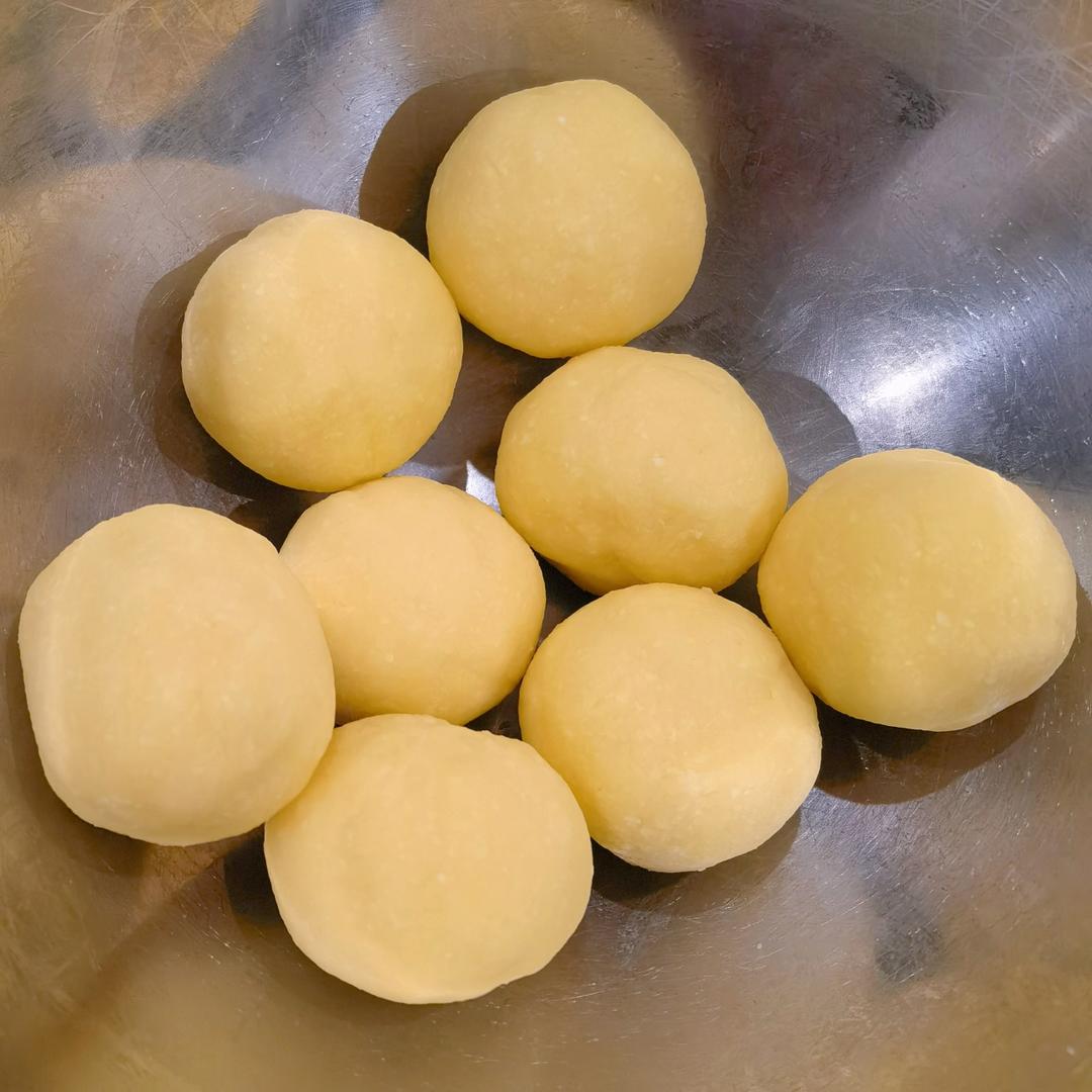 巧克力奶酪椰蓉拉丝月饼