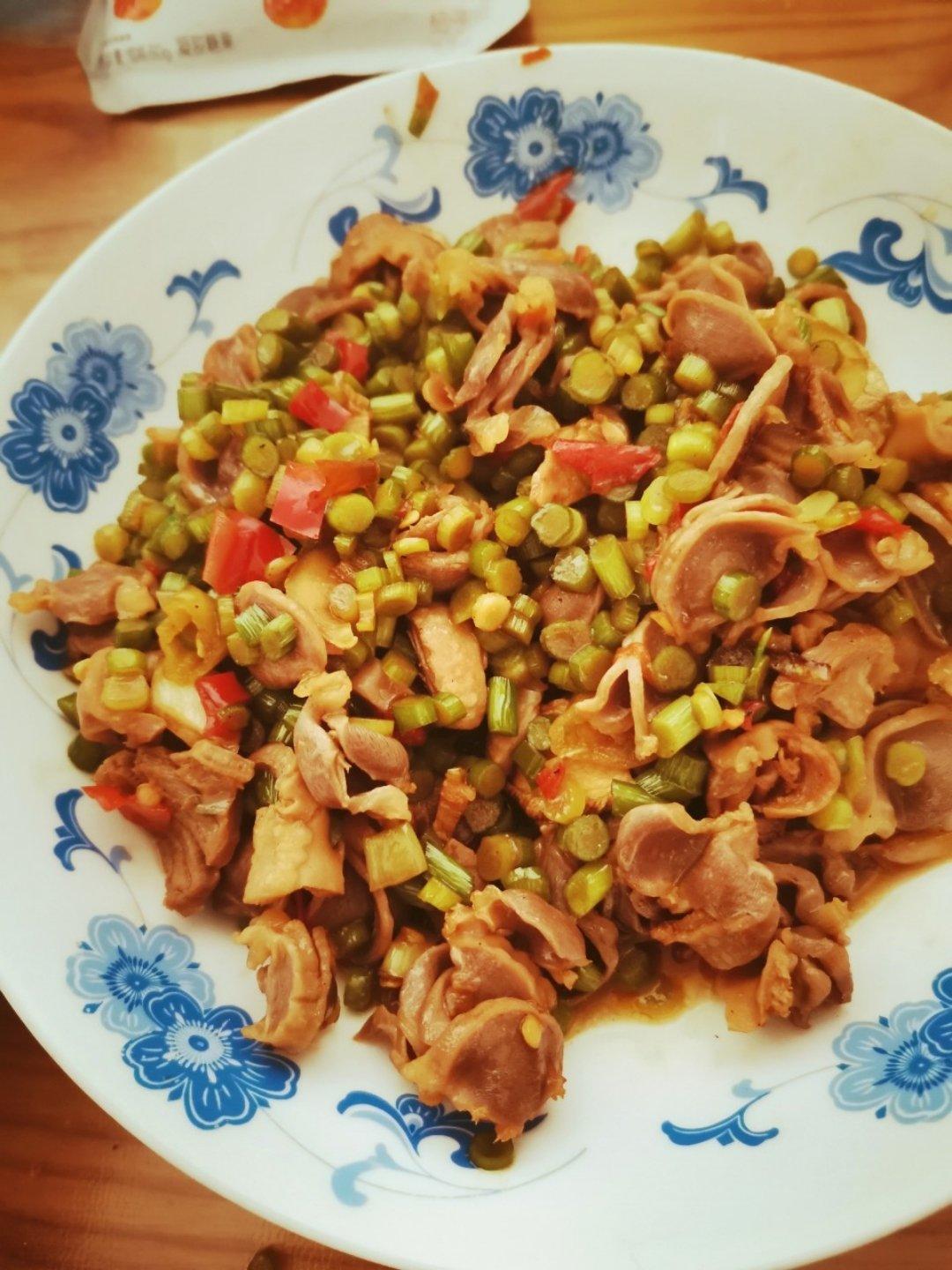 超好吃的酸辣鸡胗，在家轻松做