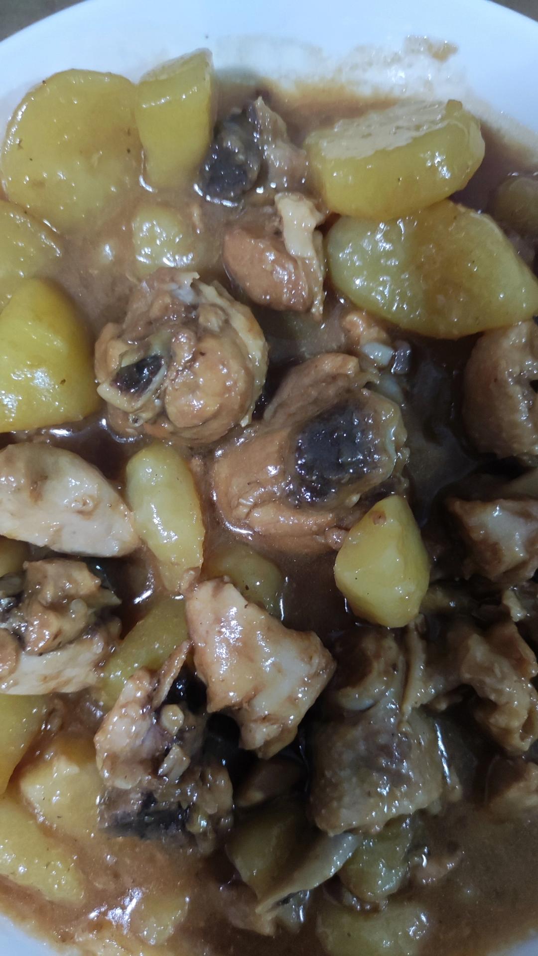 鸡肉炖土豆