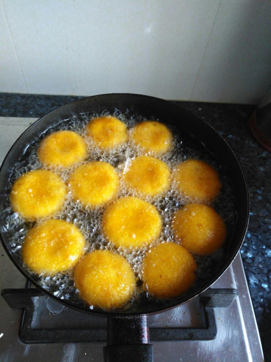 凝兰星雨做的南瓜饼