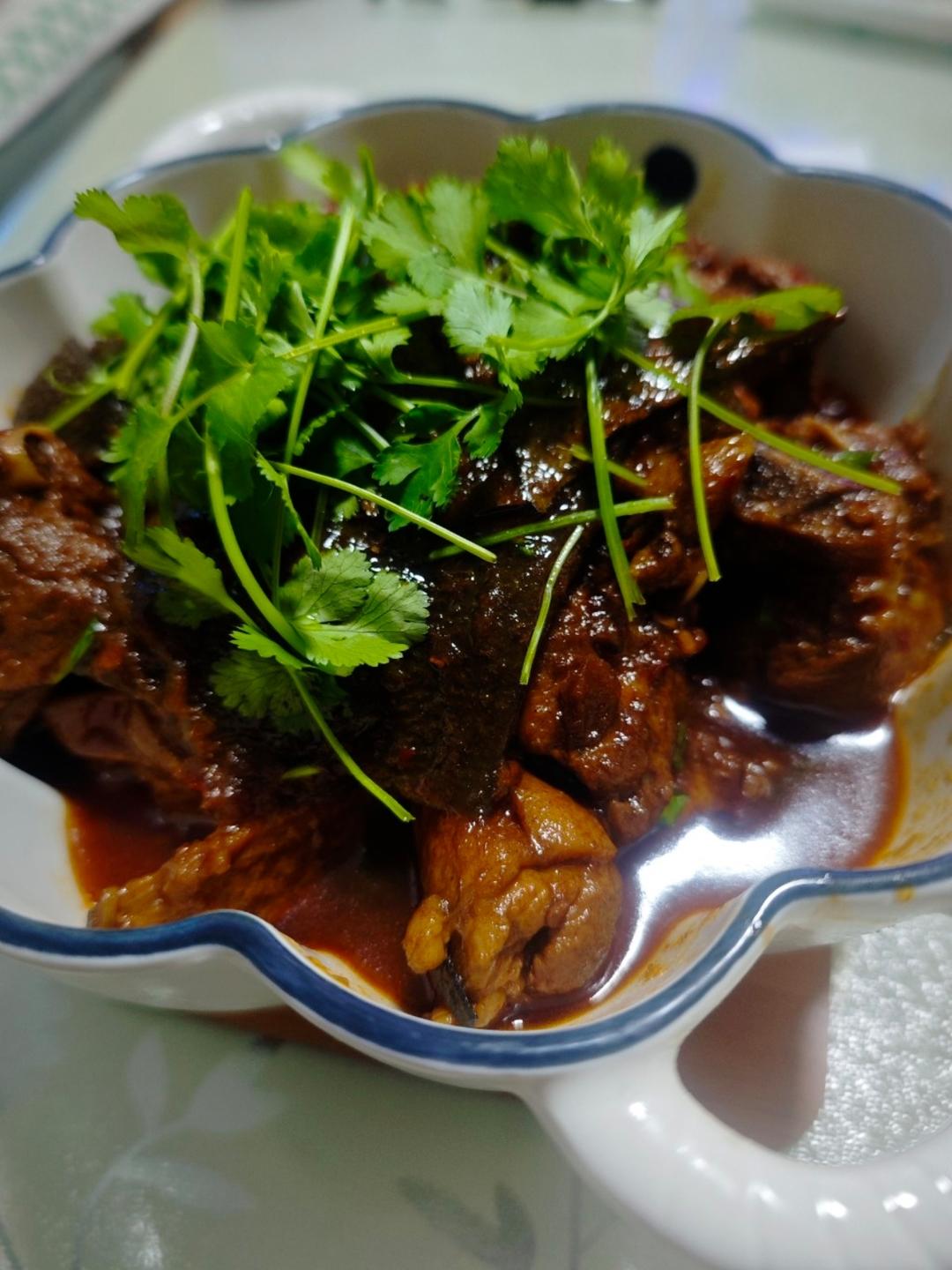 传统正宗的啤酒鸭配方和做法，鲜嫩香浓，只需炒千万不要焯水