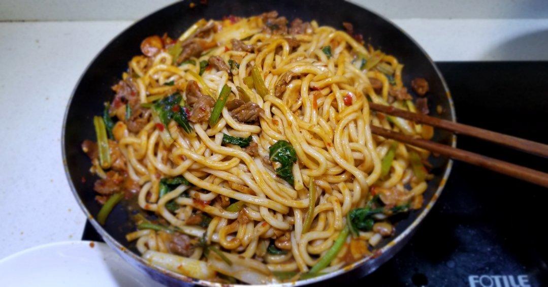 歹歹的新疆炒米粉