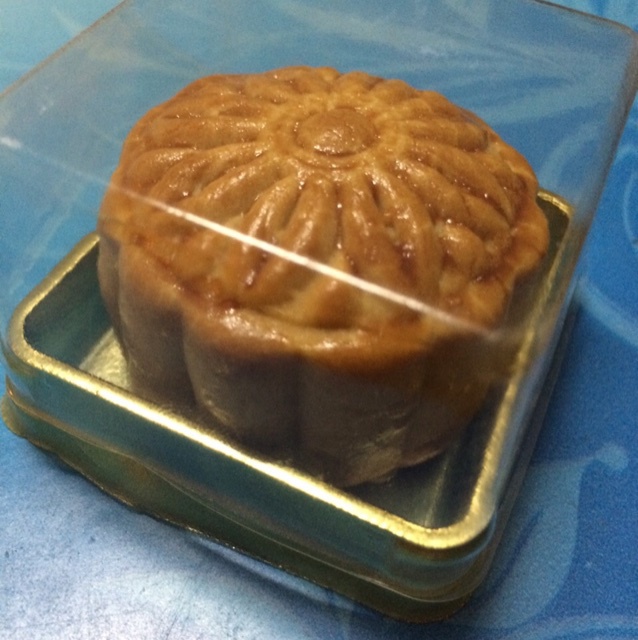 广式月饼——蛋黄莲蓉月饼