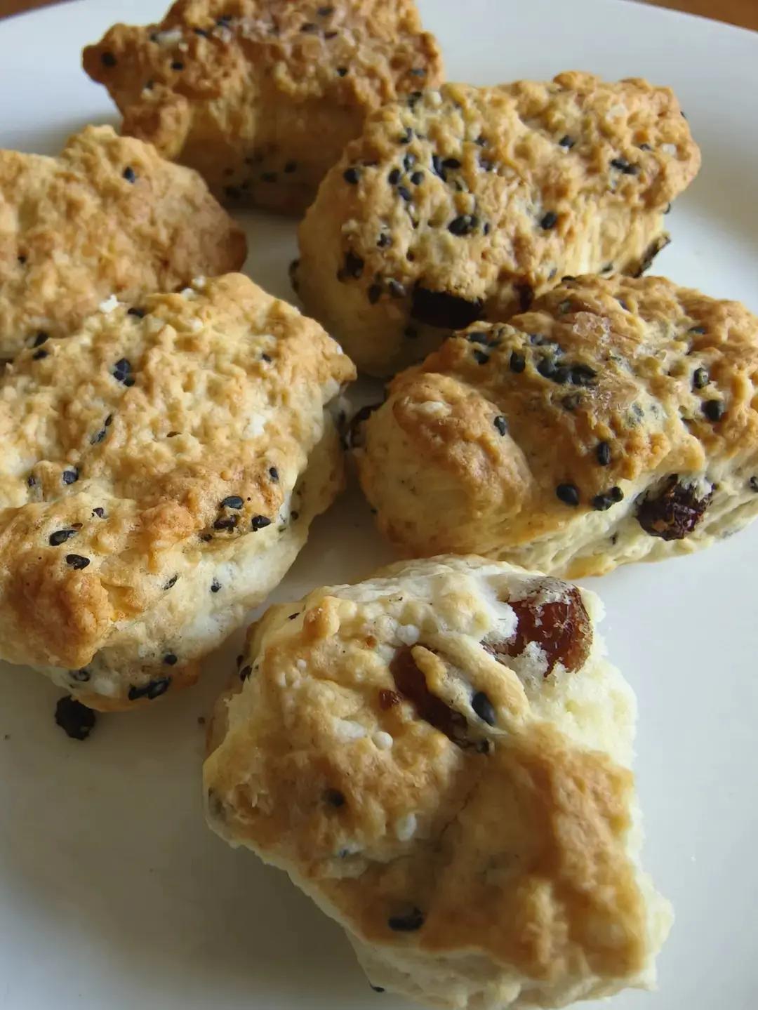 一定要尝试！爆炸好吃的！淡奶司康！【空气炸锅司康】