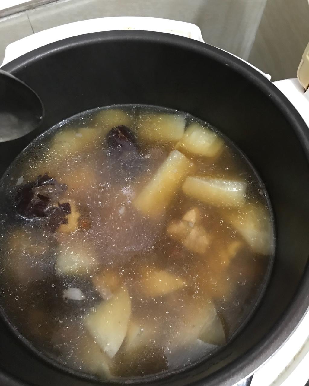 粉葛莲子排骨汤(电高压煲)