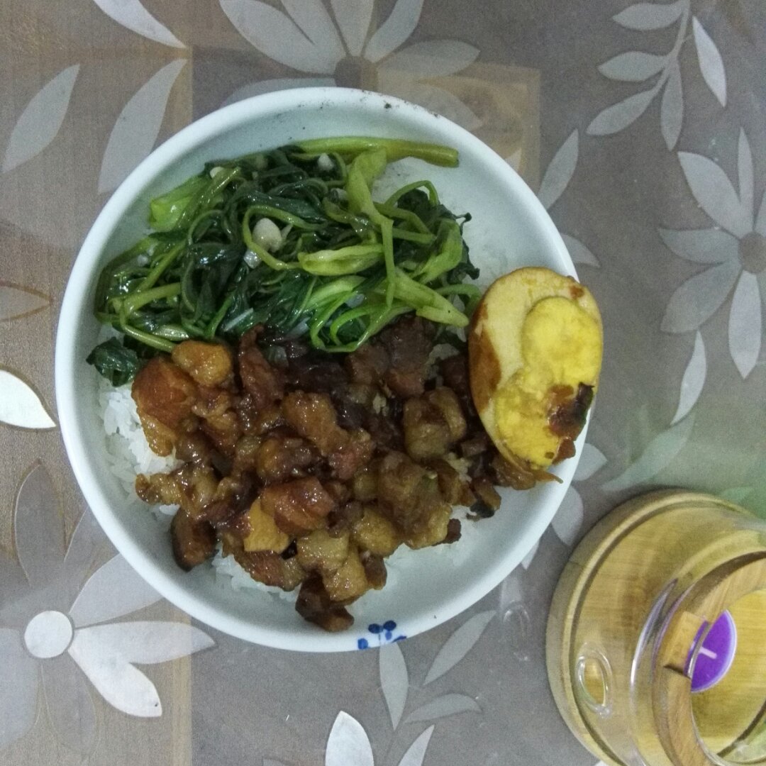 洋葱酥卤肉饭