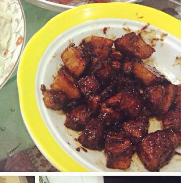 吃着碗里望着锅里的红烧肉