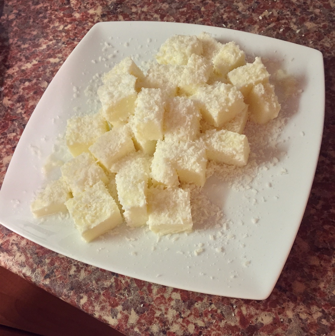 椰子奶糕（附上脆炸鲜奶做法）