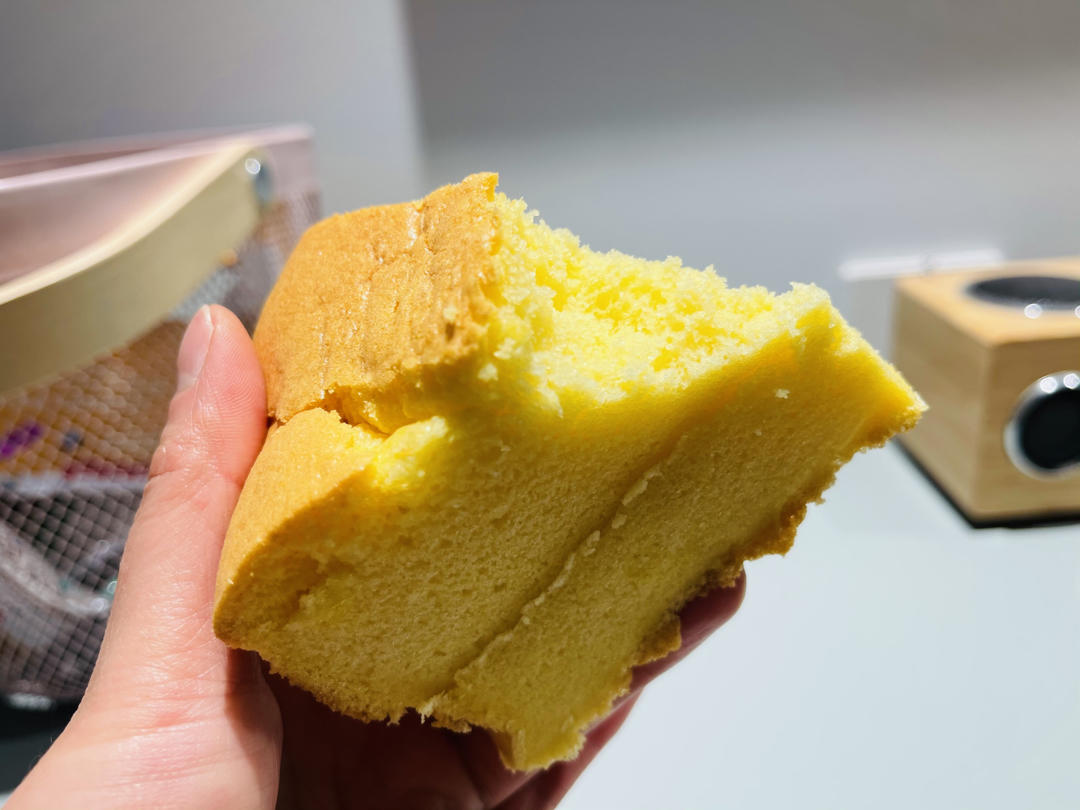 超级无敌好吃的古早蛋糕。