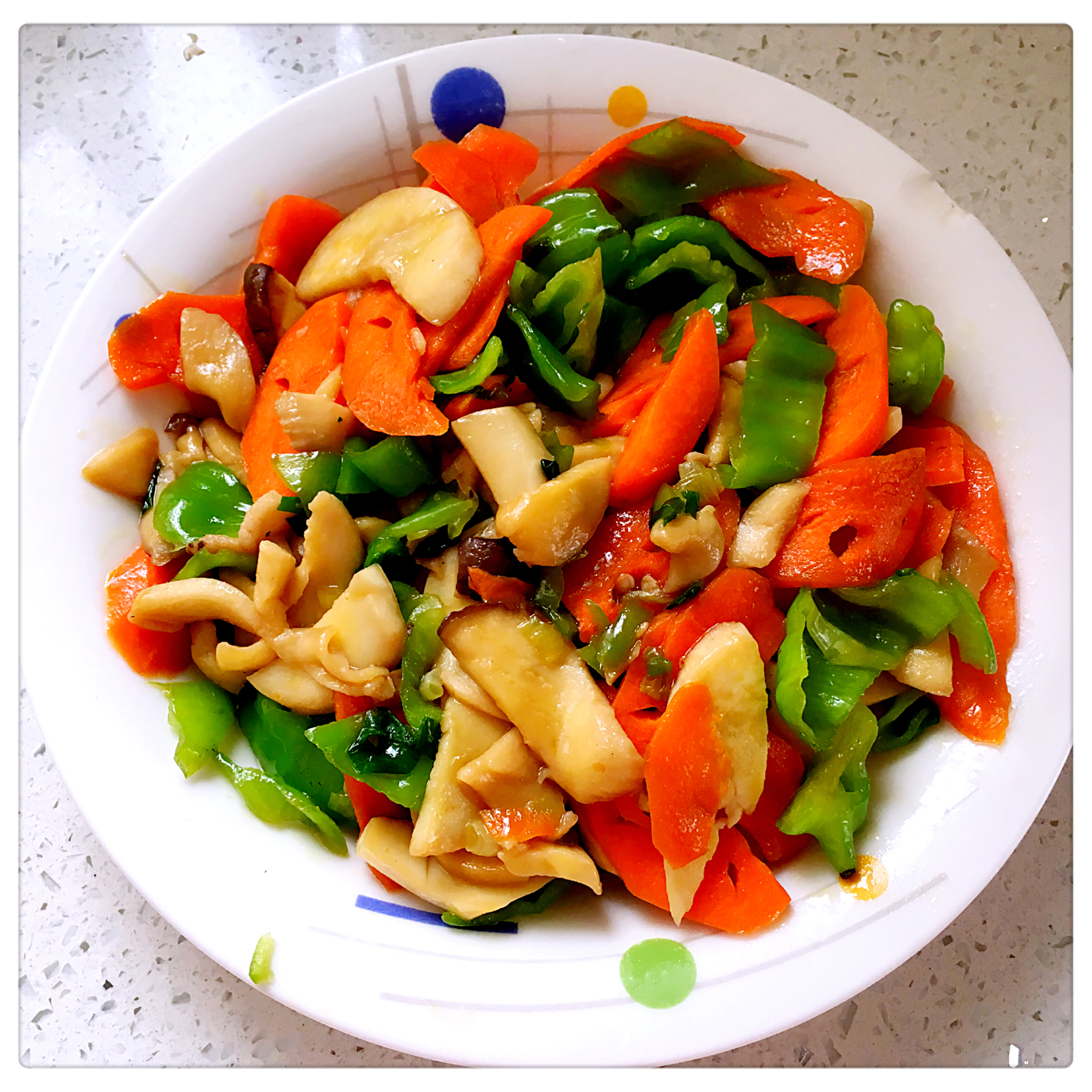 胡萝卜炒杏鲍菇