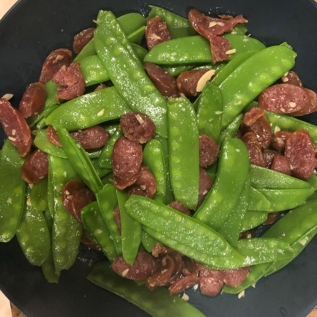 lynnqi做的超脆爽的荷兰豆炒香肠