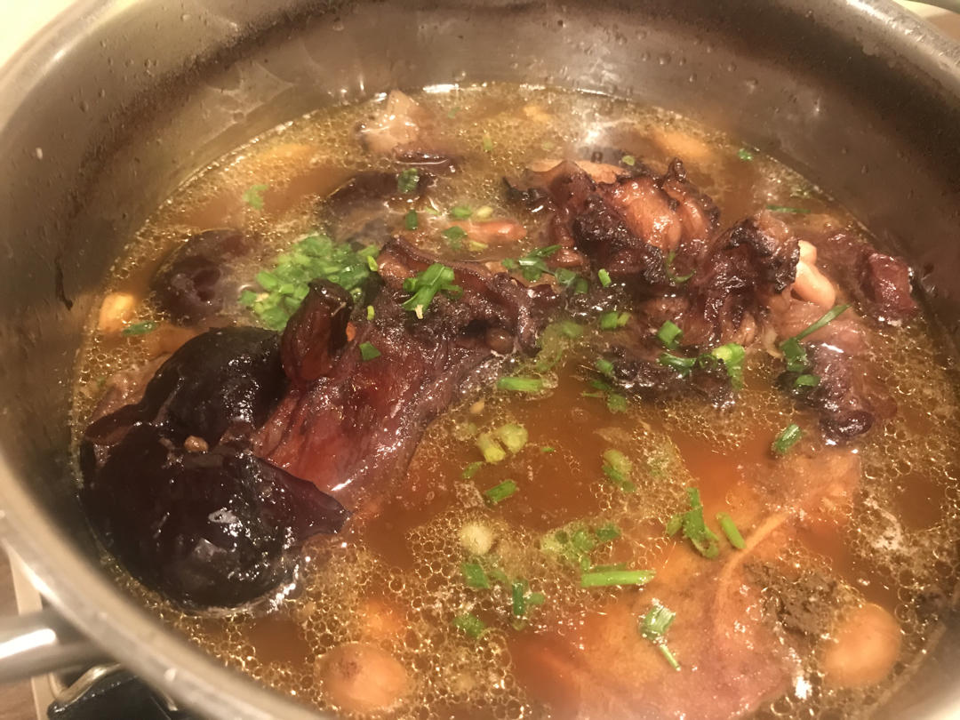 补肾的黑豆牛骨汤