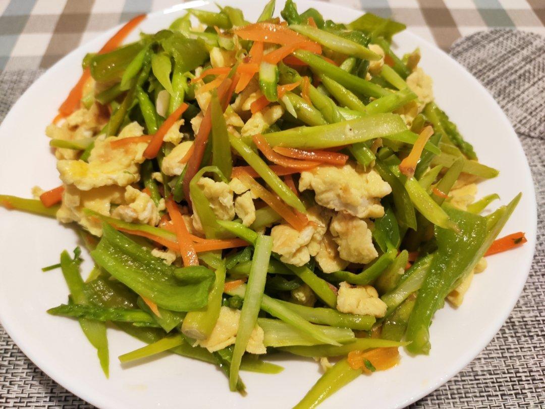 胡萝卜芦笋炒鸡蛋
