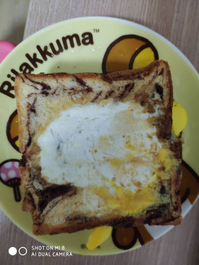 荷包蛋土司
