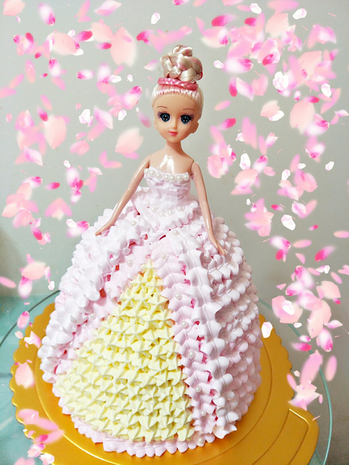 梦幻时尚的芭比蛋糕