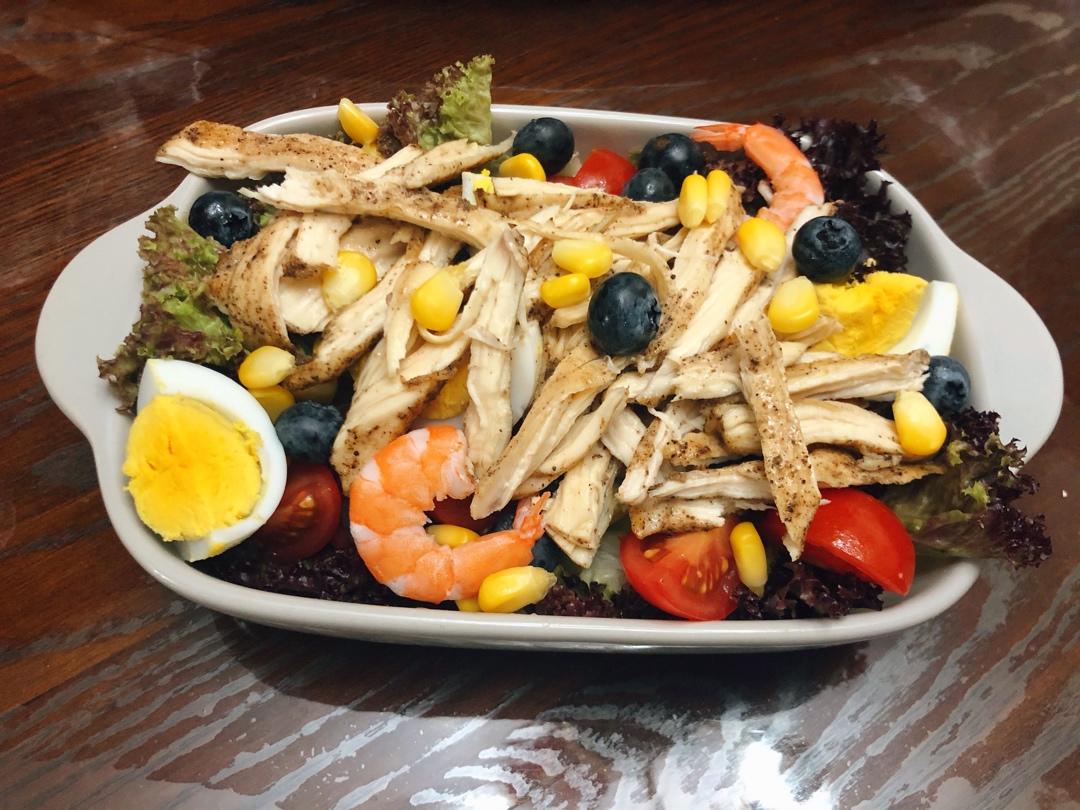 高蛋白美味低脂高颜值鸡胸肉蔬菜沙拉（超详细视频）