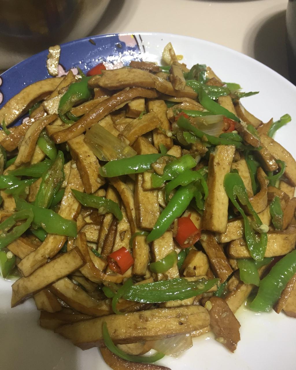 咿呀咿呀呦200711做的辣椒炒酱干