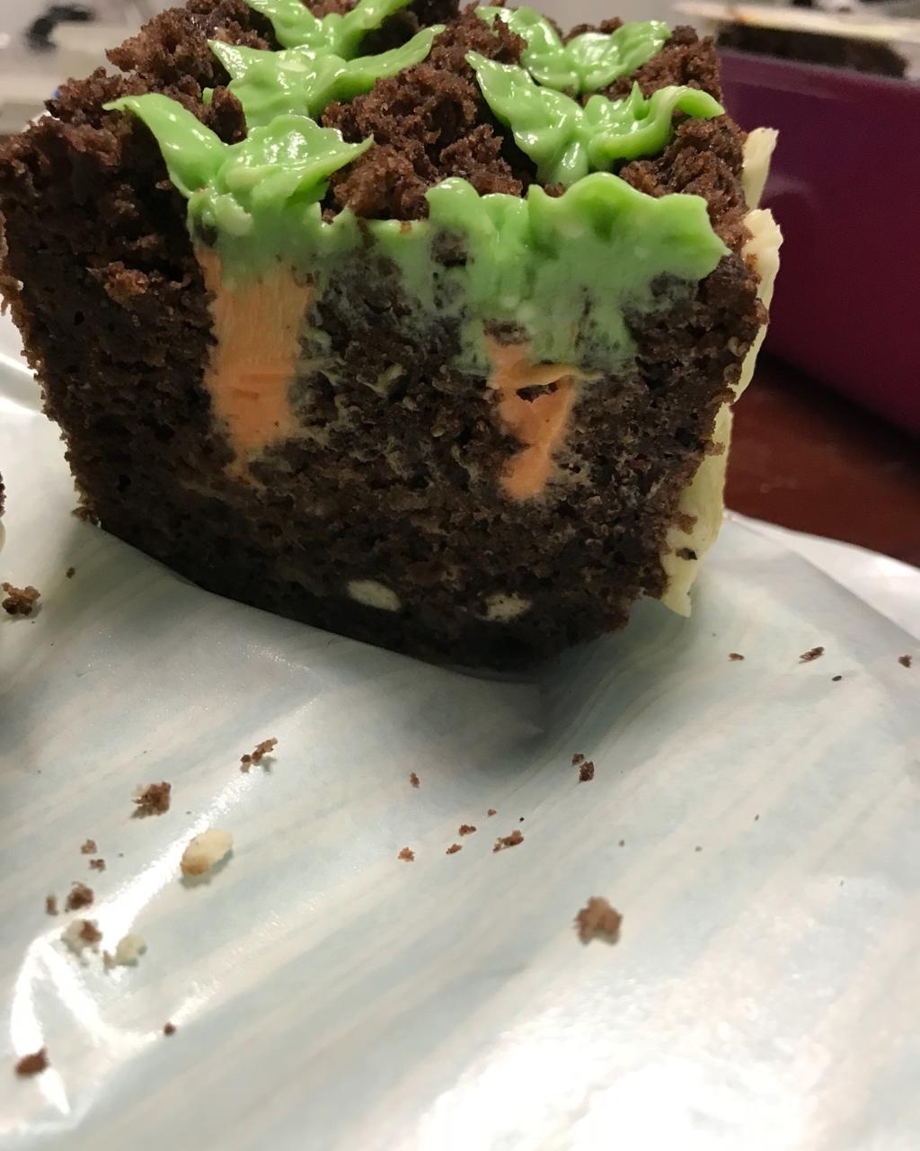 充满童趣的可爱胡萝卜蛋糕