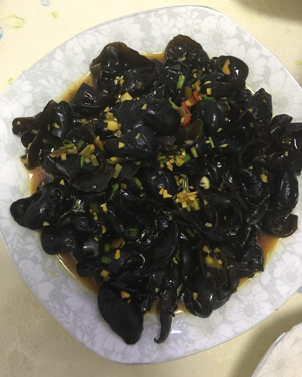 凉拌爽脆木耳