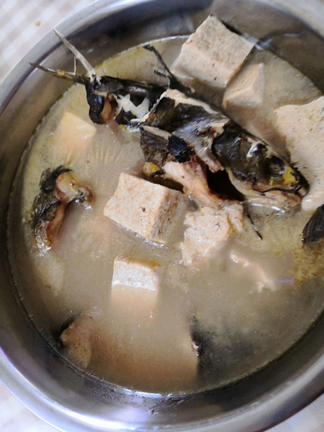 全家人最爱的快手菜—黄辣丁炖豆腐