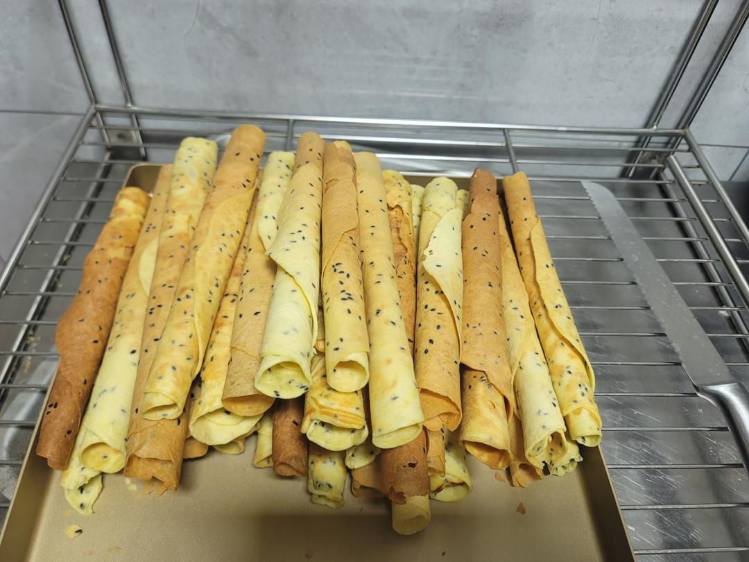 香酥不甜腻的彩色奶油蛋卷