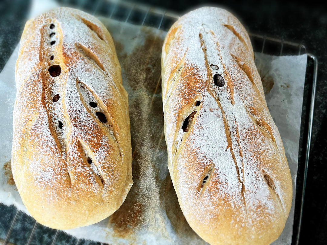 红豆/肉松麻薯软欧面包+石榴茶【曼食慢语】