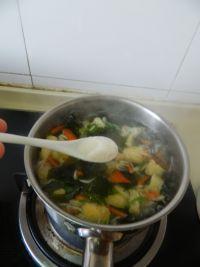 虾皮海带汤的做法 步骤9