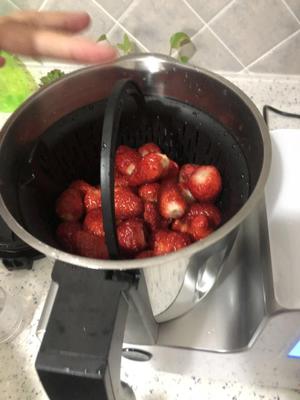 【海氏HK53食谱】草莓酱的做法 步骤1