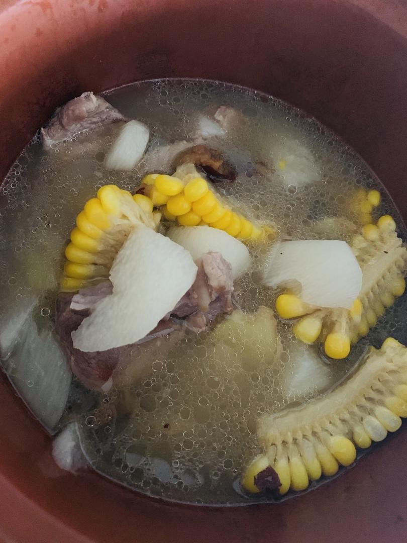 山药玉米排骨汤