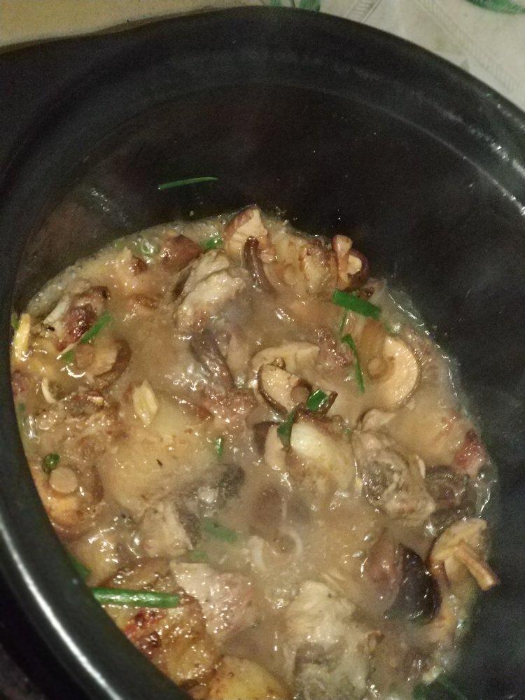 香菇炖排骨