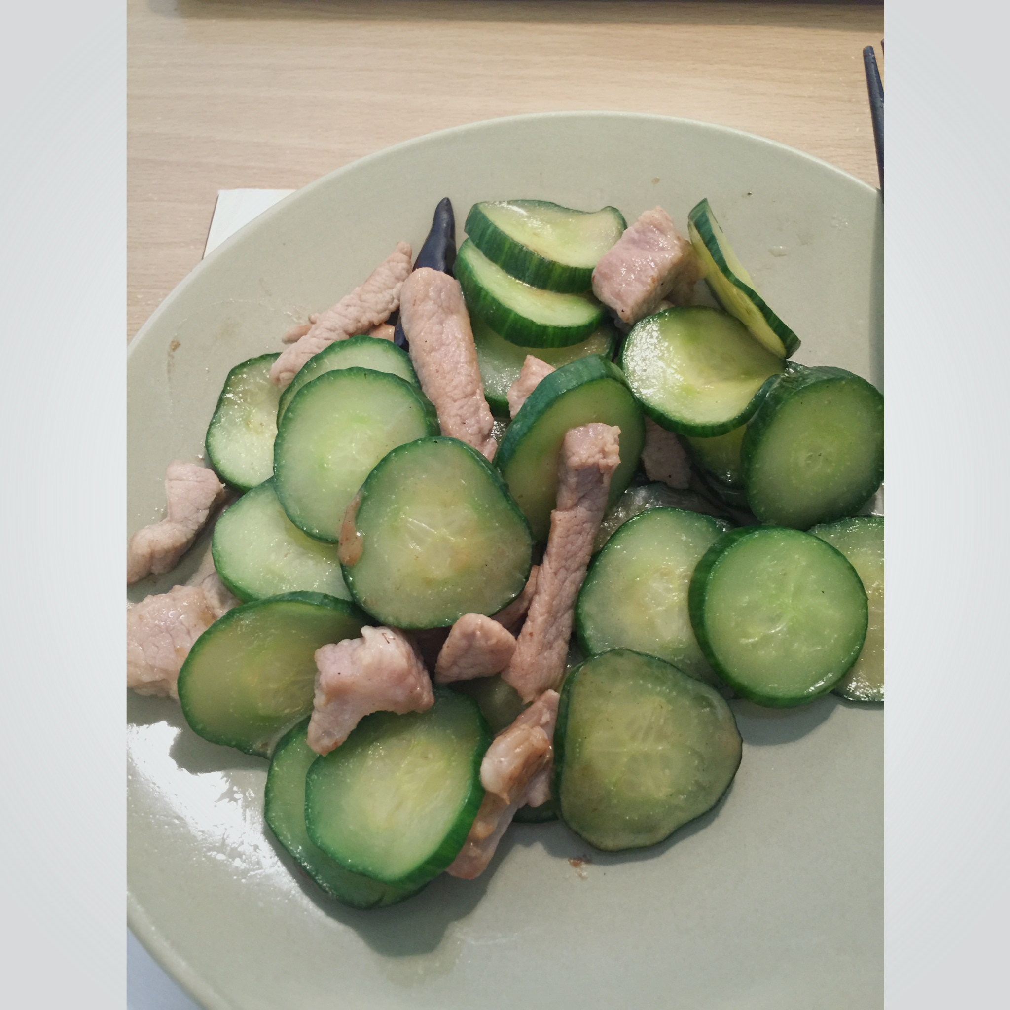 黄瓜炒肉片