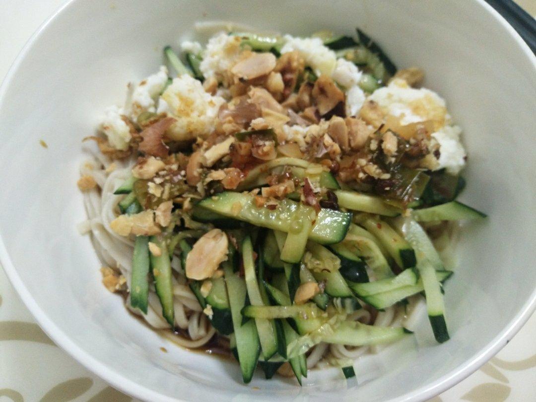 妈妈亲口传授的秘方凉面