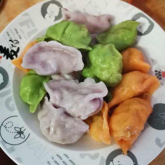 三色白菜猪肉水饺