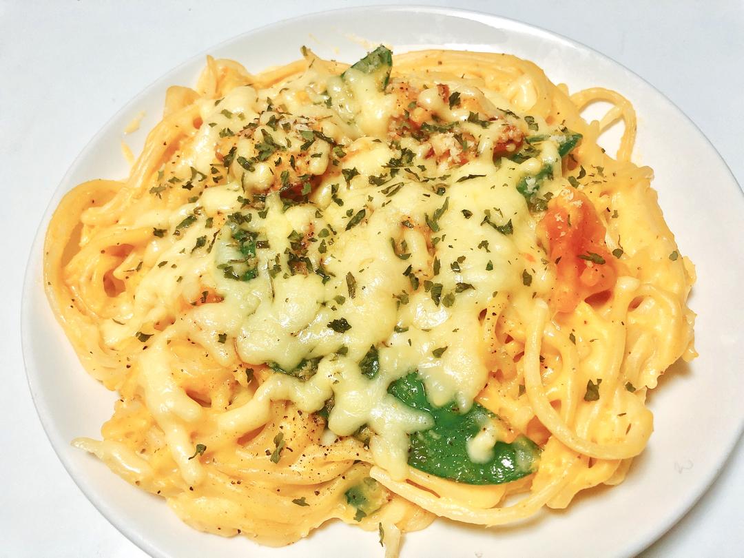 奶油培根南瓜焗意大利面