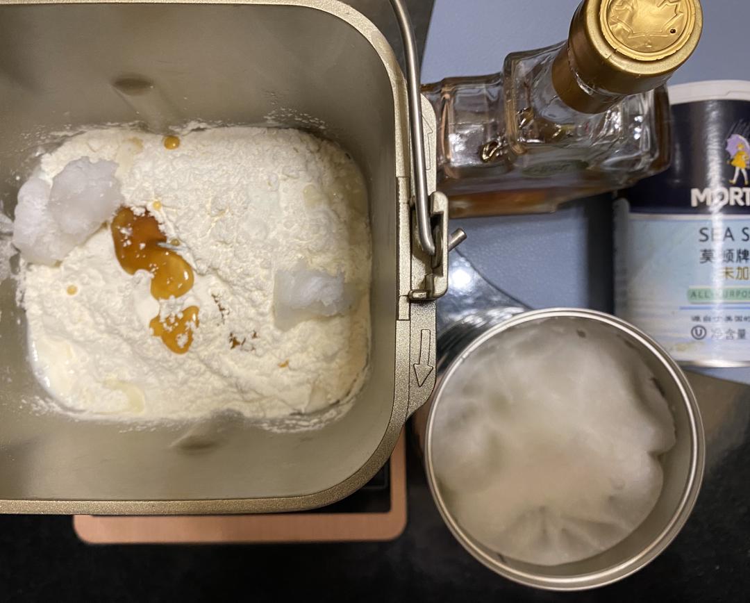 纯奶手撕吐司的做法 步骤1