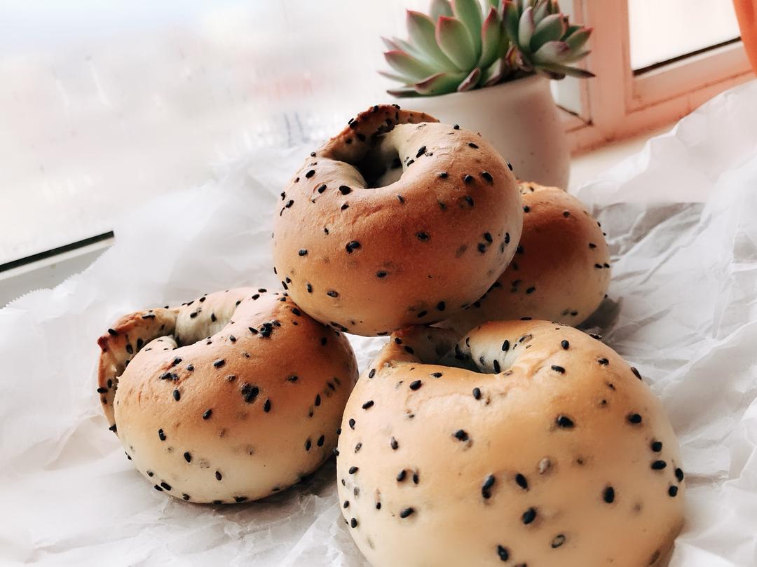 黑芝麻全麦贝果