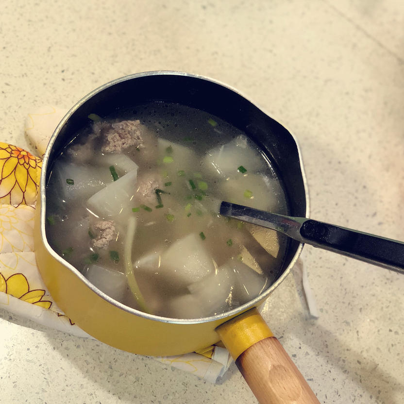 牛肉丸子萝卜汤