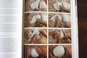 【Ken Forkish】天然酵种轻全麦核桃欧包的做法 步骤10