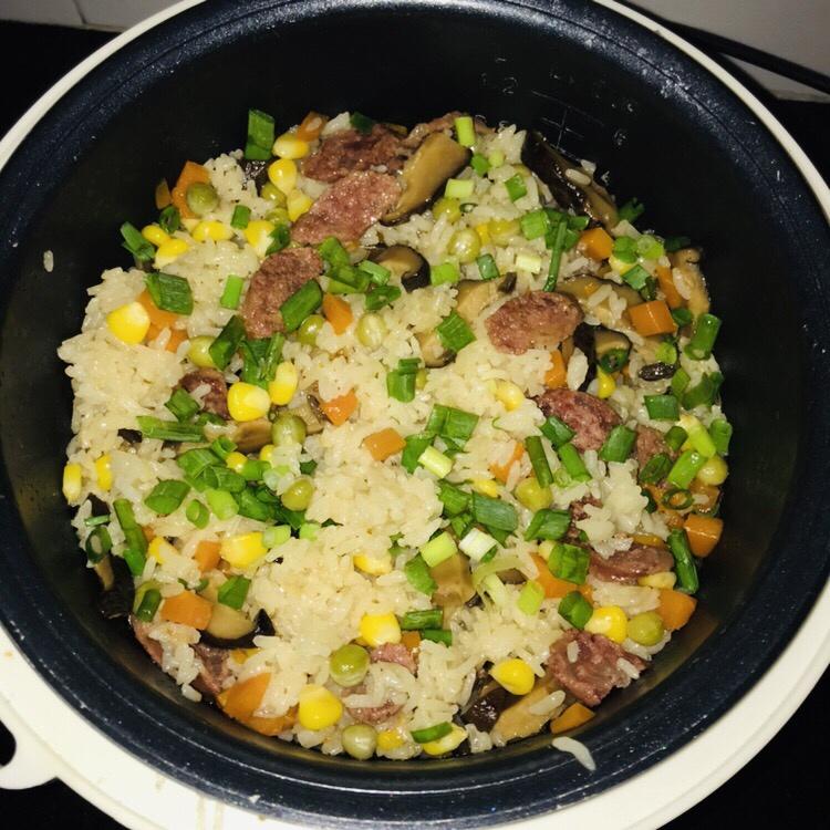 懒人必备～电饭煲腊肠焖饭