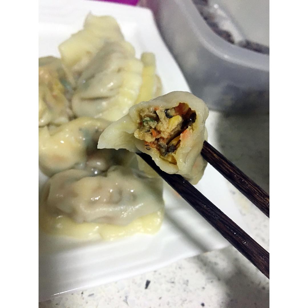 香菇玉米虾仁猪肉饺子
