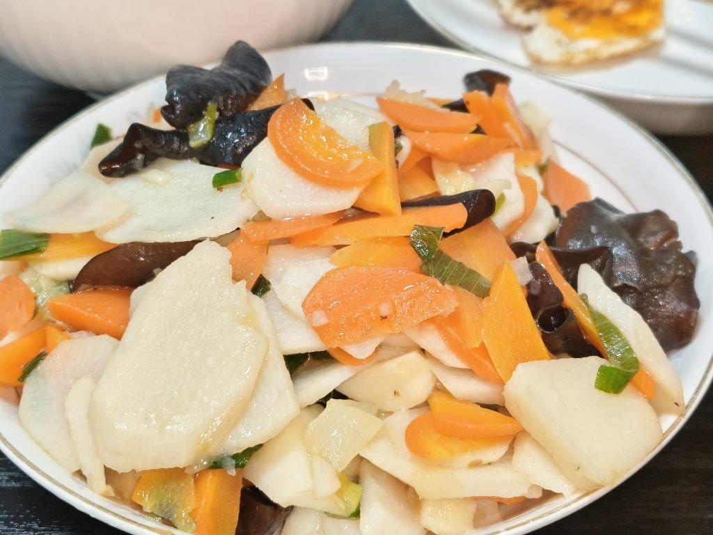 大厨分享山药炒木耳家常做法，多加这一步，清脆不发黑，营养好吃