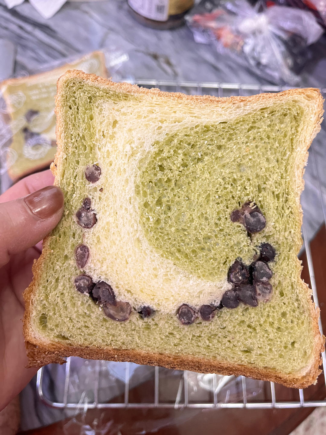 清香柔软的抹茶红豆吐司