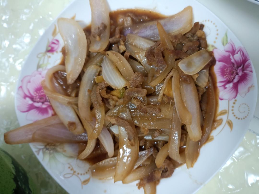 老少皆宜的一道“青椒洋葱爆炒牛肉”