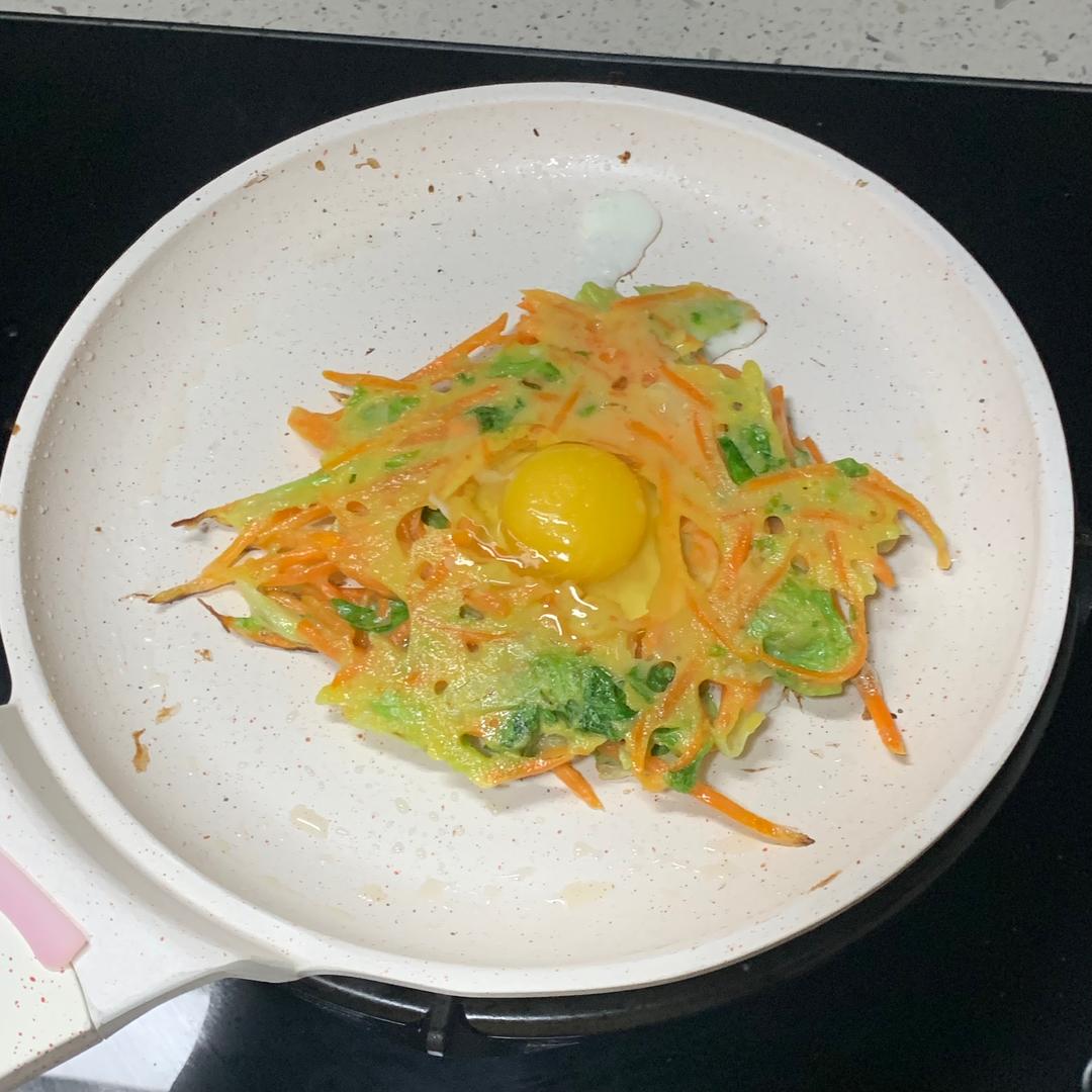 早餐饼（胡萝卜生菜鸡蛋饼